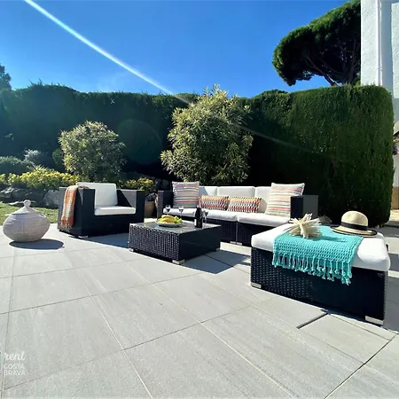 Villa Saramel Con Vistas Panoramicas Al Mar