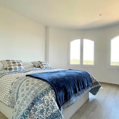 Villa Saramel Con Vistas Panoramicas Al Mar